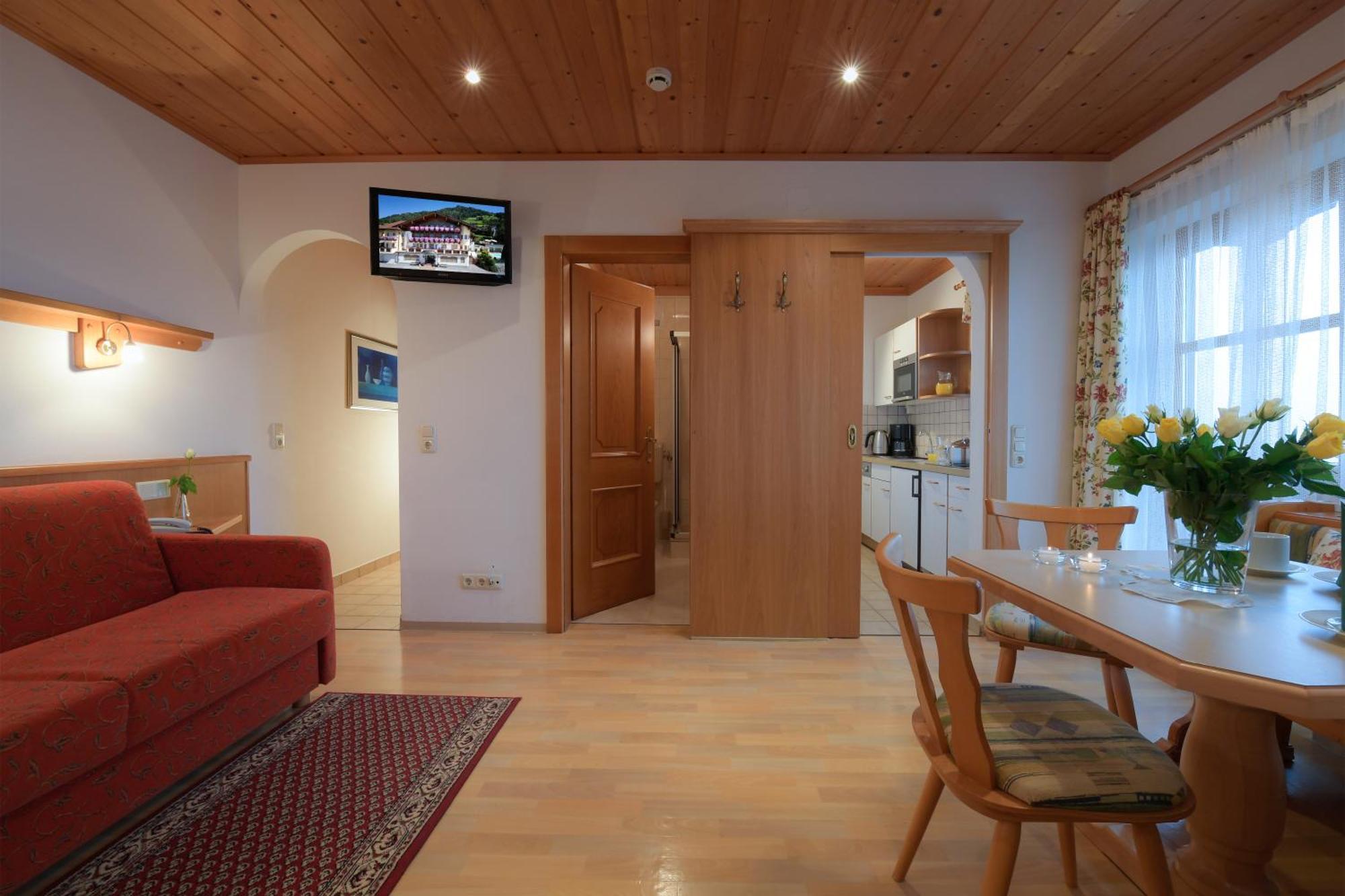 Apartments - Pension Florian Санкт Йохан им Понгау Екстериор снимка